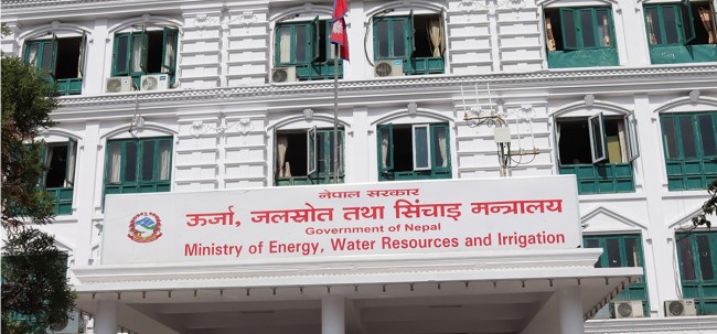 अन्तरदेशीय प्रसारण लाइनको लाभ प्राधिकरणले पनि पाउने ऊर्जा मन्त्रालयको दाबी