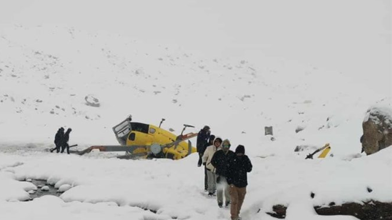 सोलुखुम्बुको लुबुचेमा हेलिकप्टर दुर्घटना, पाइलटको उद्धार