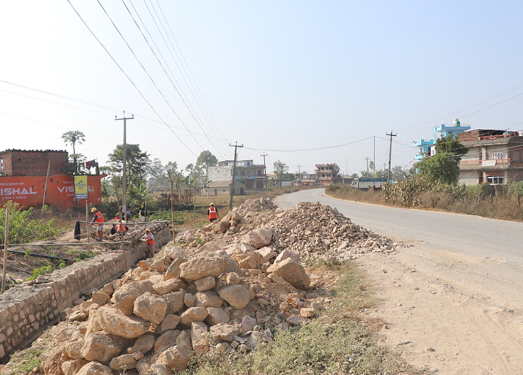 तुलसीपुर–घोराही सडकको निर्माण कम्पनीलाई सम्पर्कमा आउन निर्देशन, नआए ठेक्का तोडिने