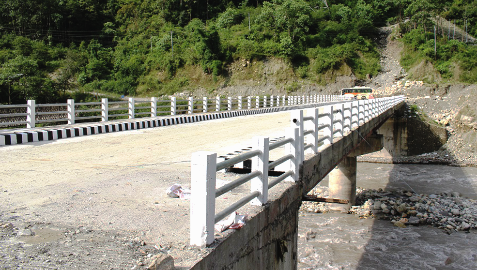 महभिरस्थित कालीगण्डकीमा मोटरेबल पुल निर्माण