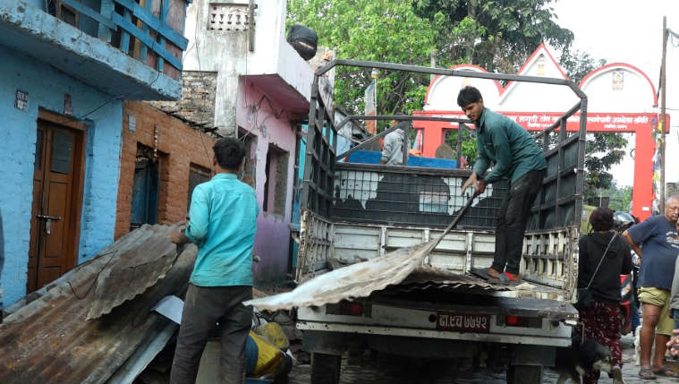 ‘उठिबास लगाइयो’ भन्दै बालाजुका सुकुमबासीको गुनासो