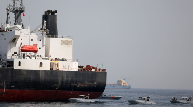 दुबईमा कुवेती तेल ट्यांकरमा लागेको आगो नियन्त्रणमा