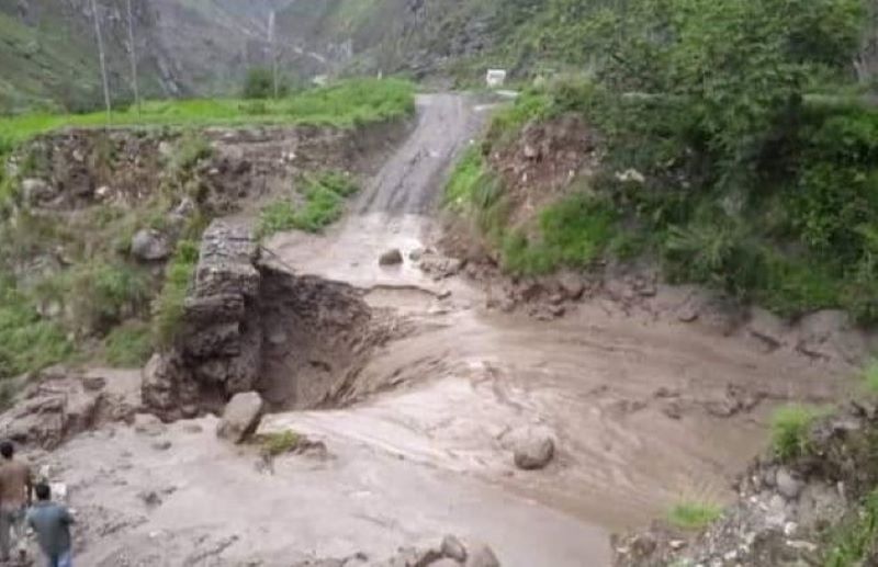 बाढीपहिरोबाट गोलञ्जोरका ३१ घरमा क्षति, बालिसहितको खेत बगायो