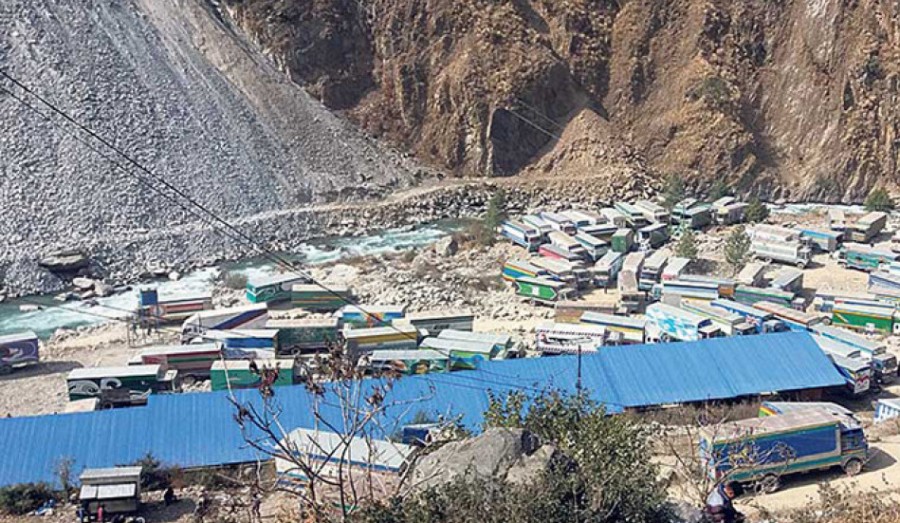 टिमुरेमा निर्माणाधीन सुक्खा बन्दरगाहको काम अन्तिम चरणमा
