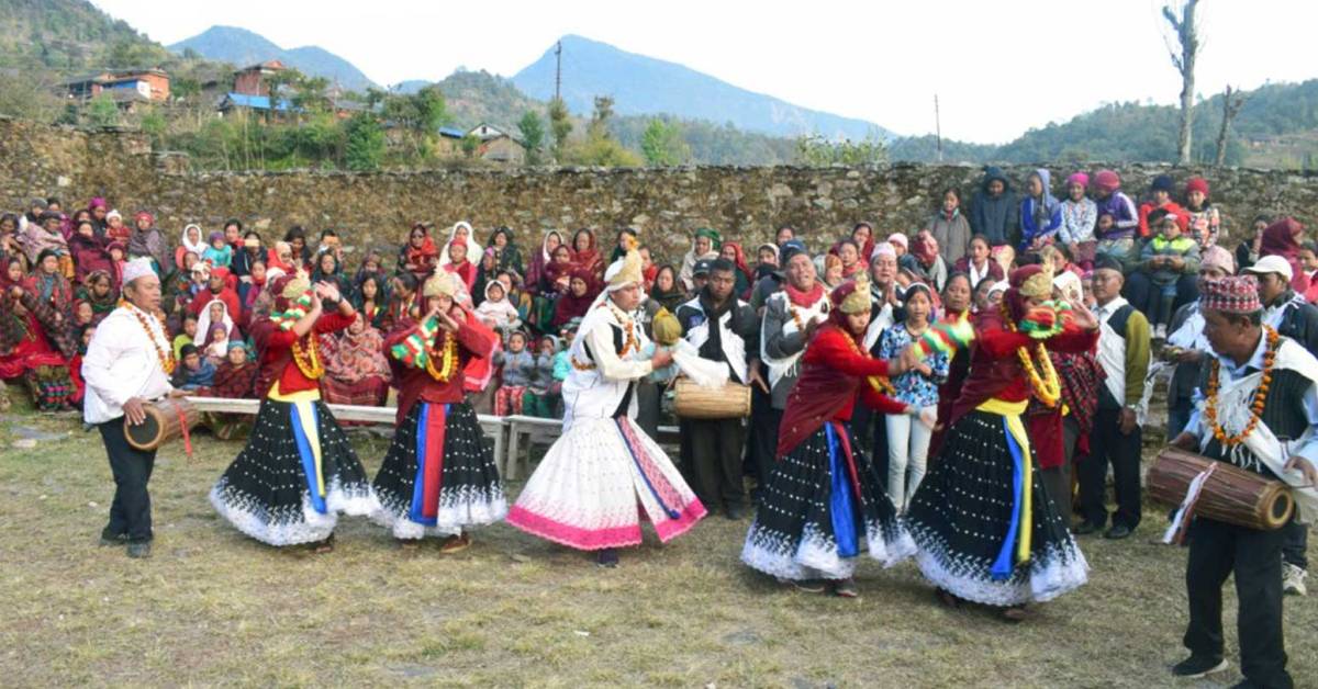 मगर गाउँ भार्सेले तान्दै छ पर्यटक 