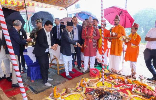 धुलिखेल अस्पतालको ट्रमा एण्ड इमर्जेन्सी सेन्टरको भवन निर्माण हुँदै, प्रधानमन्त्रीले गरे शिलान्यास