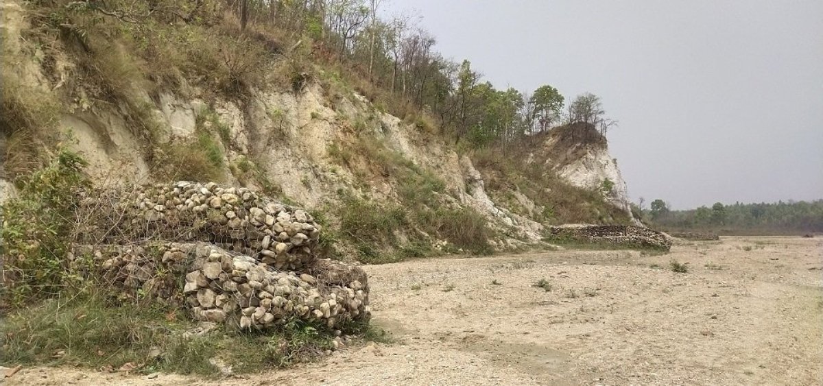 चुरे क्षेत्रबाट हुने अवैध गिट्टी, बालुवा उत्खनन रोक्न कांग्रेसको माग