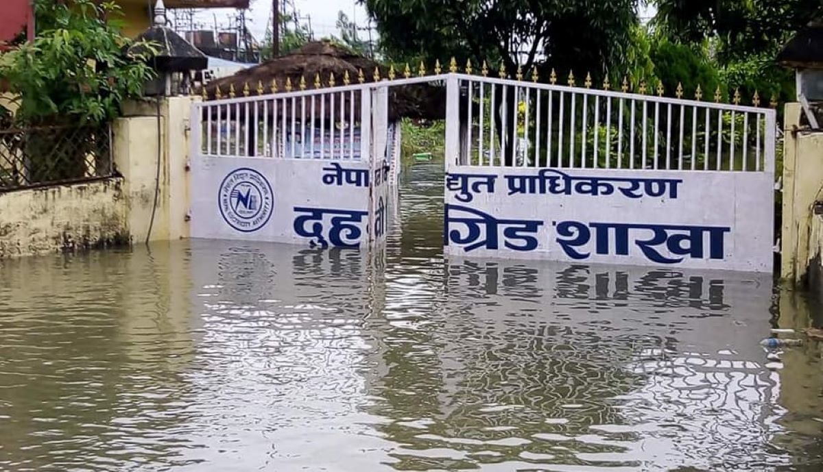 नेपाल विद्युत प्राधिकरण दुहबी ग्रिड शाखामा जम्यो पानी, प्रदेश नम्बर १ मै विद्युत अवरुद्ध