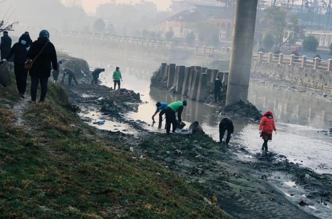 बागमतीको शंखमूल क्षेत्रबाट ४ मेट्रिक टन फोहर निकालियो