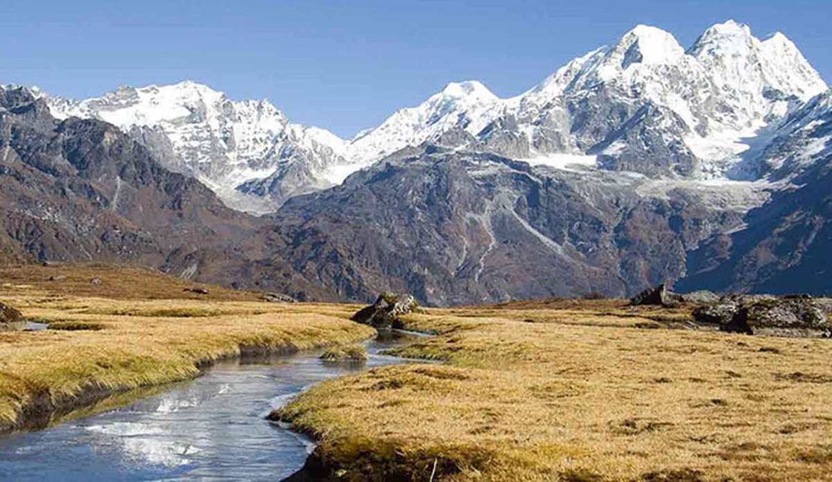 जुगल हिमालको रूटमा फलामको बाटो निर्माण