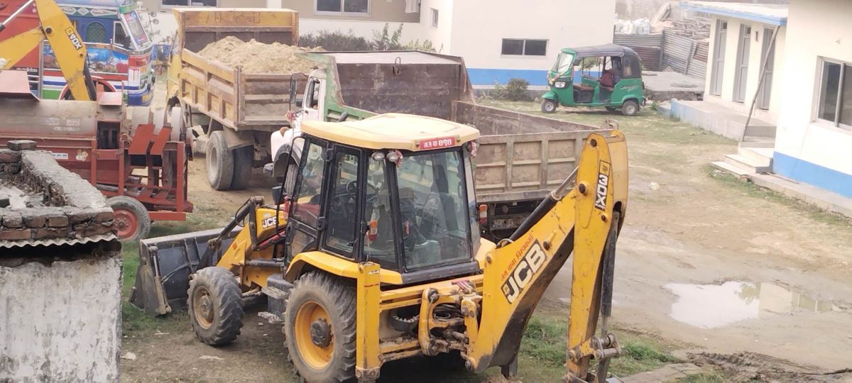 जनप्रतिनिधिकै मिलेमत्तोमा जथाभावी माटो उत्खनन्, सम्झौता नगरी योजना सुरू