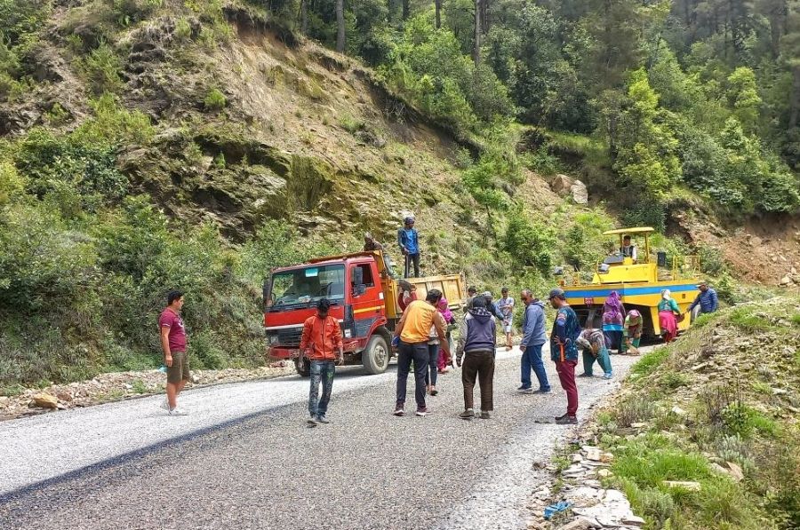 दुई वर्षमा निर्माण हुनुपर्ने सडक नागरिकको दबाबमा सात वर्षपछि निर्माण हुँदै