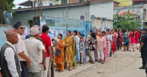  विराटनगर खानेपानी उपभोक्ता संस्थाको मतदान जारी
