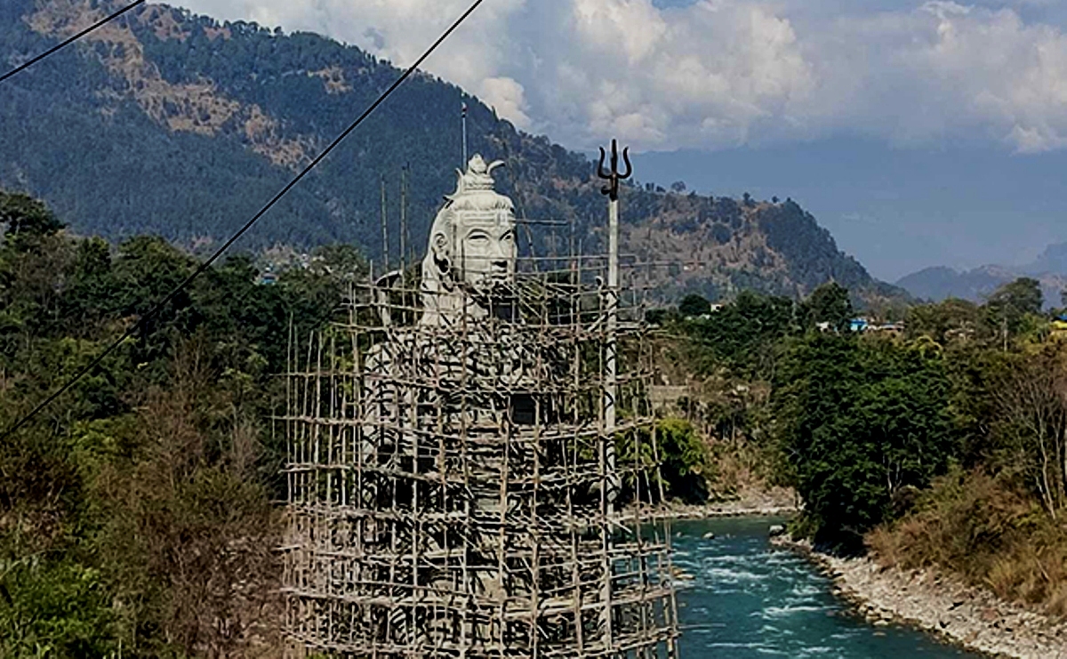 पाउँदीमा १०८ फिट उचाइको सिद्धेश्वर महादेवको मूर्ति निर्माण हुँदै