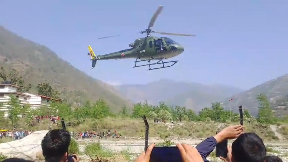 आगलागीमा घाईतेहरुलाई उपचारका लागि हेलिकोप्टरबाट नेपालगन्ज पठाइयो