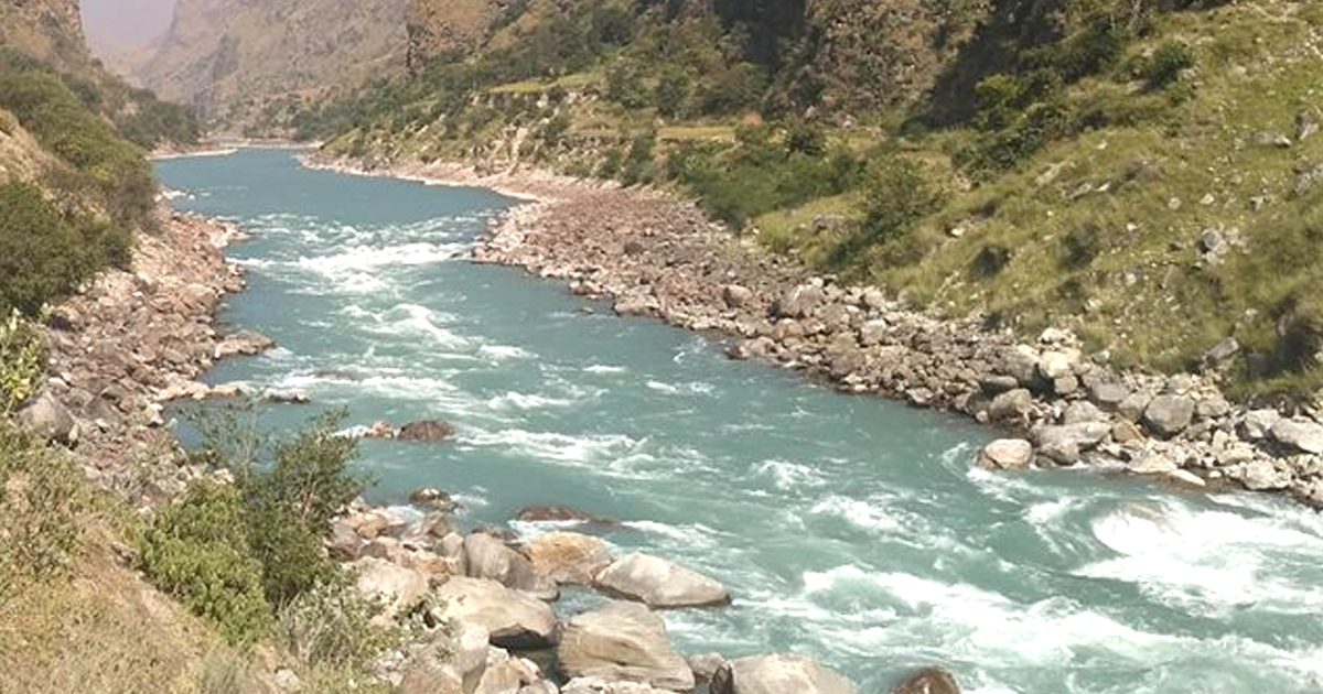 कर्णाली नदीमा डुबेर दुई जना बेपत्ता