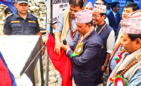मन्त्री खड्काद्वारा सिसुवाखोलामा निर्माण भएको पुलको उद्घाटन