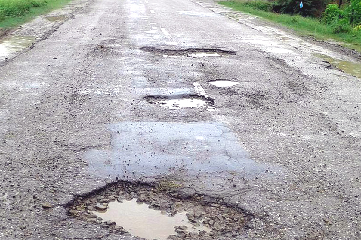 लोकमार्ग जीर्ण बन्दा यात्रुलाई सास्ती