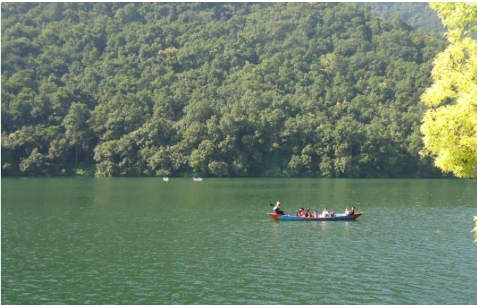 फेवातालमा डुङ्गा पल्टिदा तालमा फसेका ७ जनाको सकुशल उद्धार