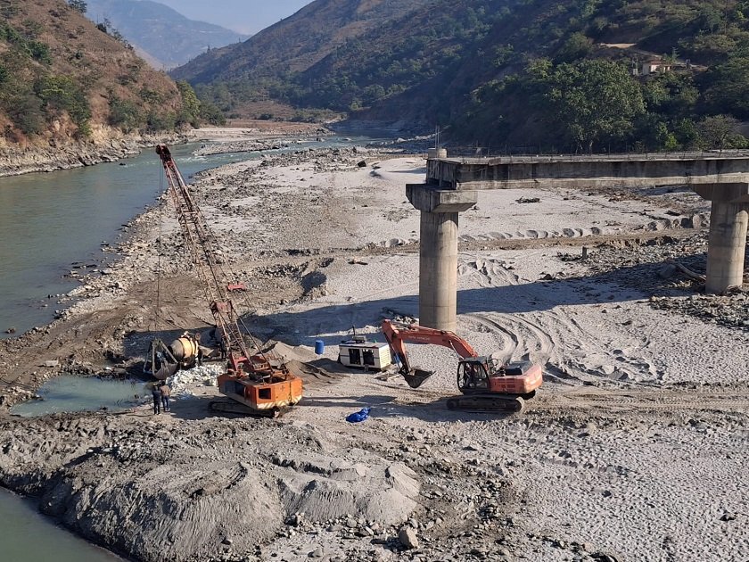 डेढ दशकदेखि अलपत्र तमोर पुलको काम २०८३ को अन्त्यसम्म सक्ने लक्ष्य
