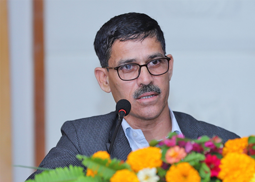 ठेकेदारलाई मुख्यमन्त्रीको चेतावनी, ‘बाहाना नबनाइ समयमा काम सक्नुस्, नसके कारबाही हुन्छ’