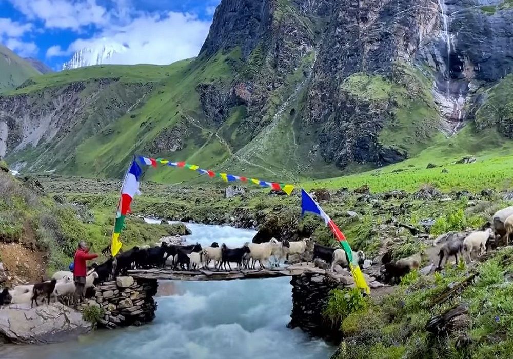 दुई जलविद्युत् आयोजना बन्दै 