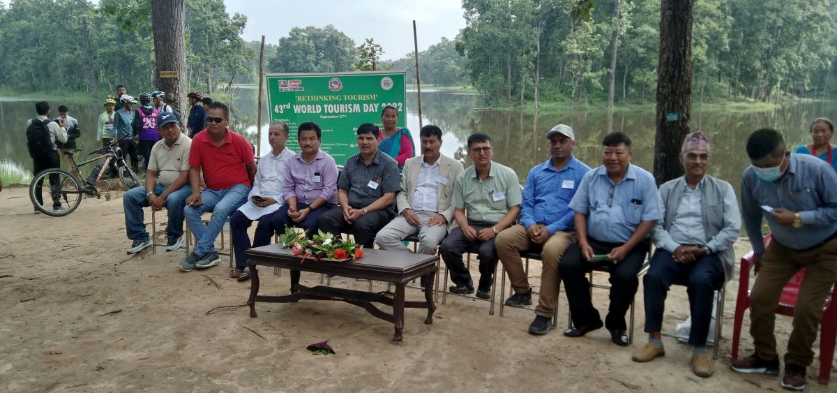 विश्व पर्यटन दिवसको अवसरमा भरतपुर देखि बीस हजारी तालसम्म साइकल यात्रा